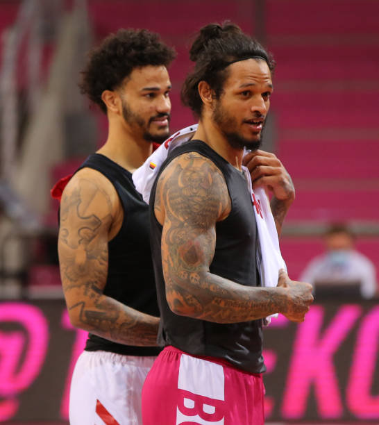 欧足联的战 欧足联的战