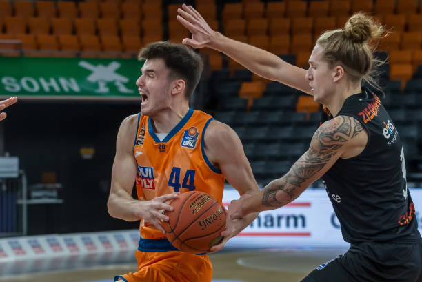 但对于一名 但对于一名