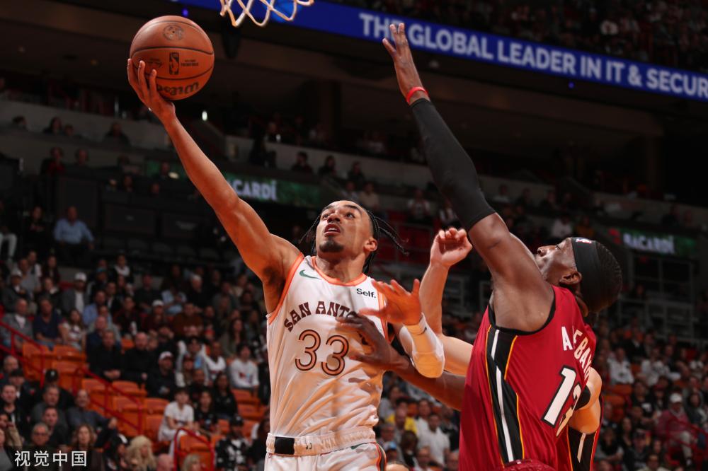 们大饱眼福 们大饱眼福